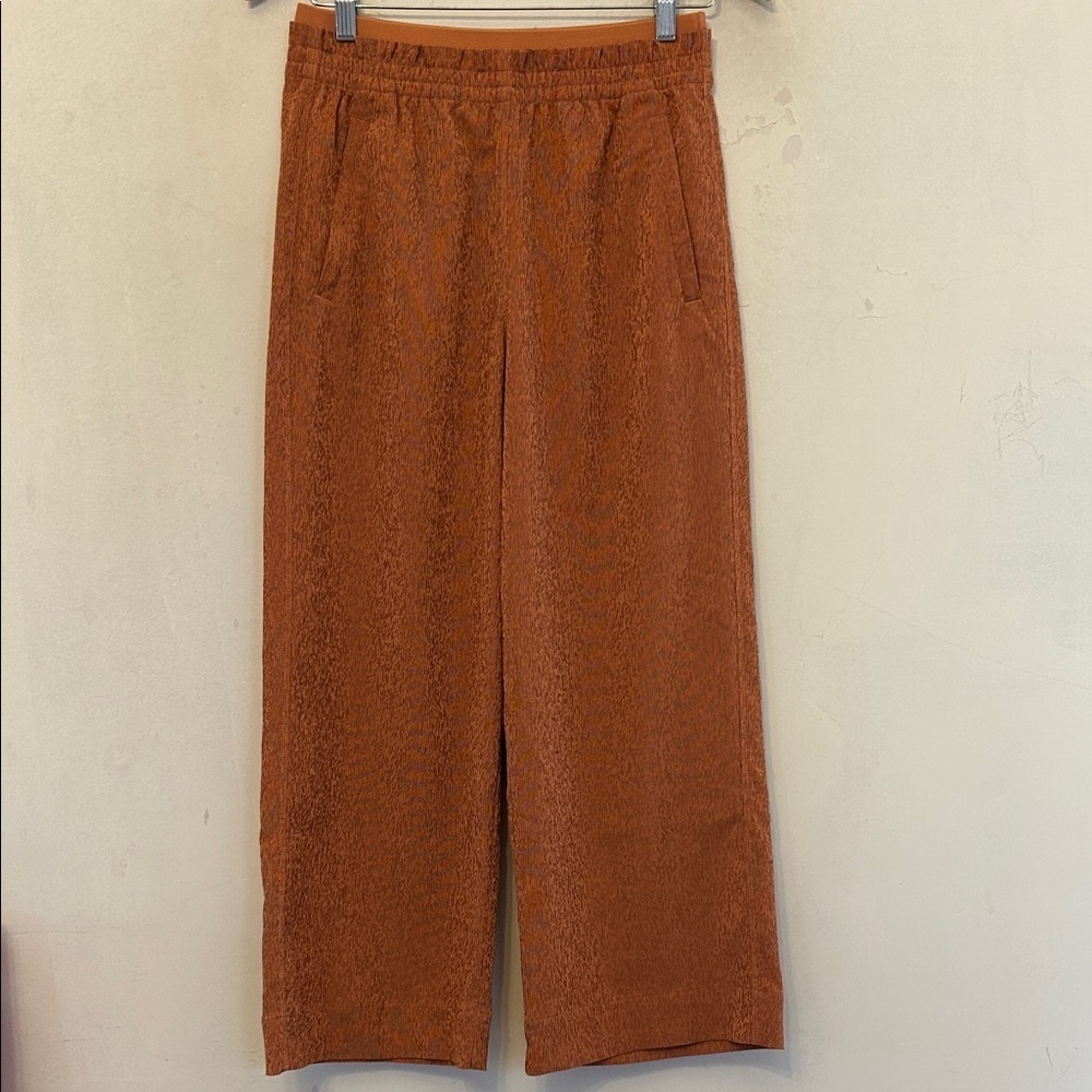 Athleta Orange pull on pants Size 4 EUC